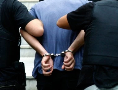Επιβάτες ακινητοποίησαν τρεις πορτοφολάδες στο τρένο την ώρα που έκλεβαν - Πώς έστησαν την κομπίνα (βίντεο)